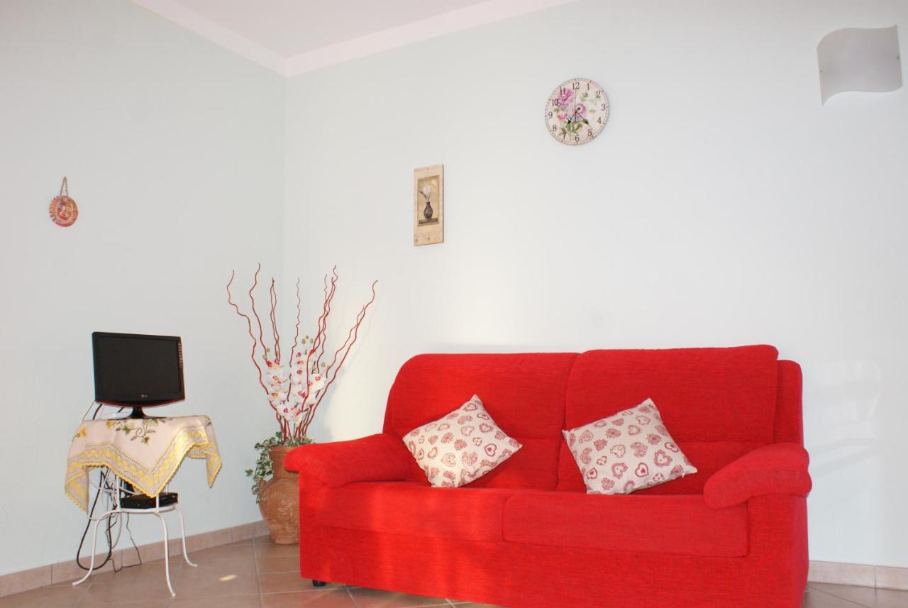 La Casa Di Pericle Aparthotel Brenzone sul Garda Bagian luar foto